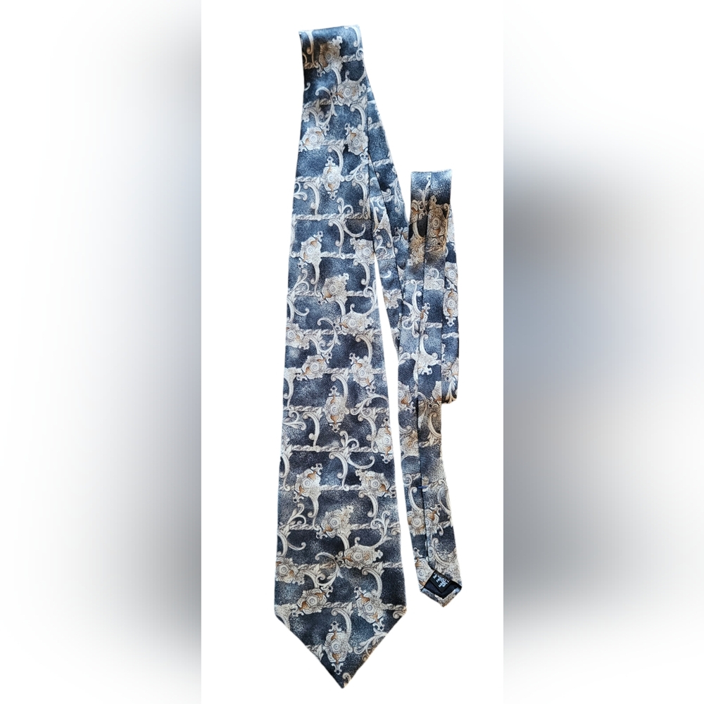 Barrington Italy Printed 100% Silk Tie Blue With Unique Pattern Made In USA